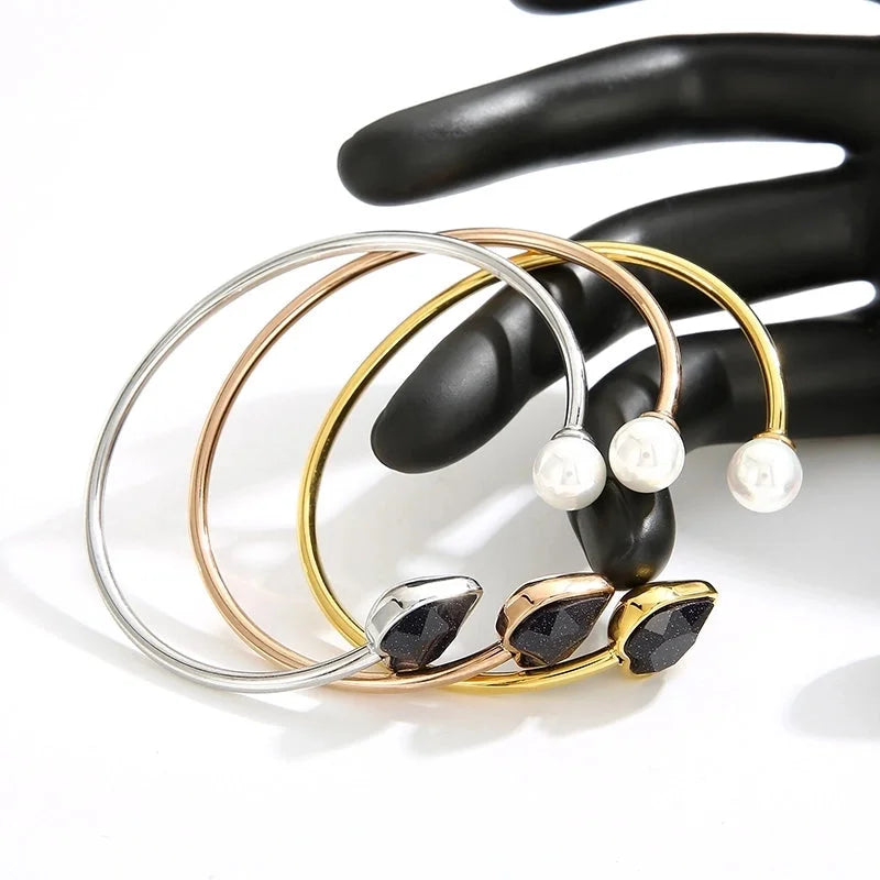 Modern Style Minimalist Heart Shape Stainless Steel Titanium Steel 18K Gold Plated Glass Stone Pearl Bangle In Bulk