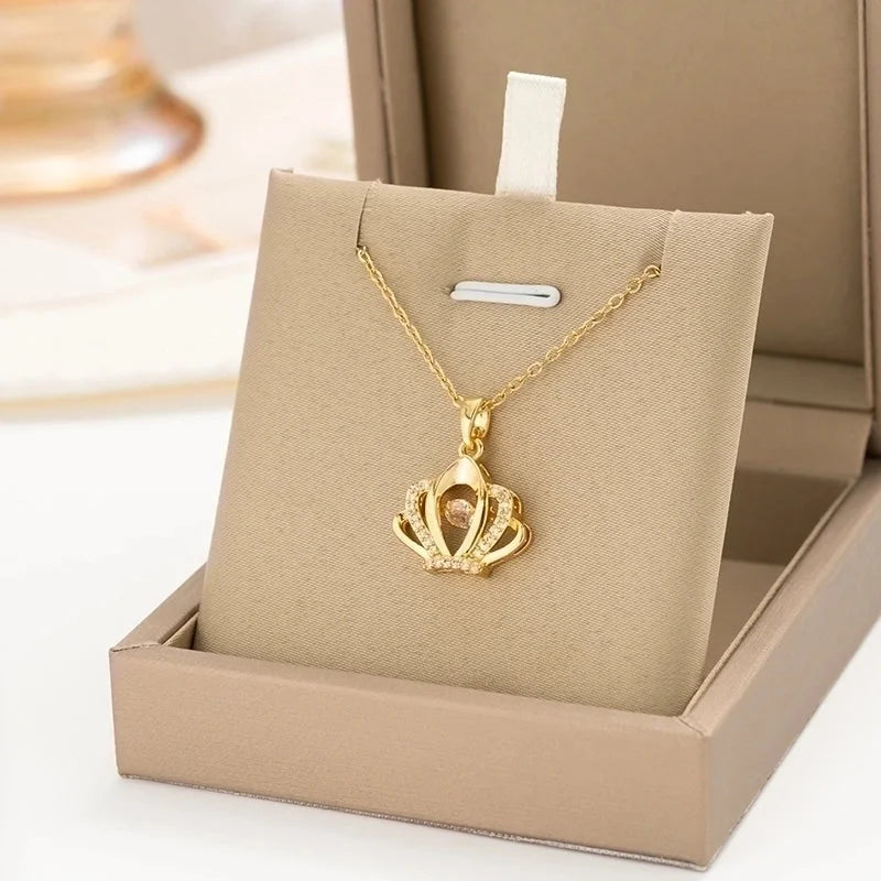 304 Stainless Steel Copper 18K Gold Plated K Gold Plated Inlay Heart Shape Wings Butterfly Zircon Pendant Necklace