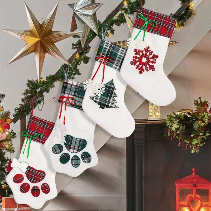 Christmas Minimalist Classic Style Christmas Socks Party Hanging Ornaments Decorative Props