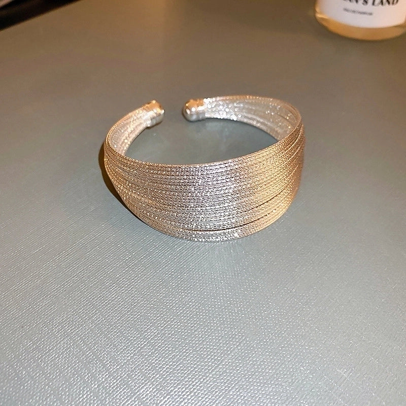 Elegant Lady Geometric Copper Inlay Zircon Bangle