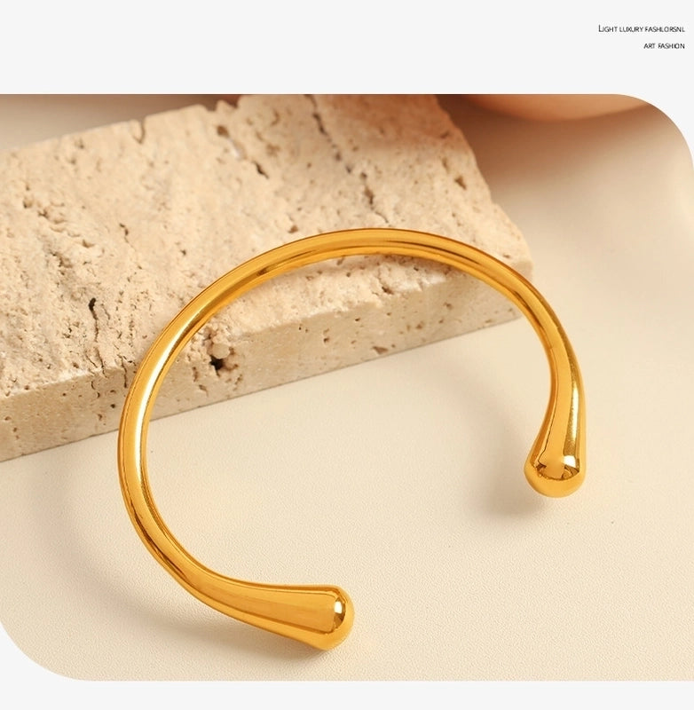 Modern Style Classic Style Water Droplets Solid Color 304 Stainless Steel Titanium Steel 18K Gold Plated Bangle In Bulk