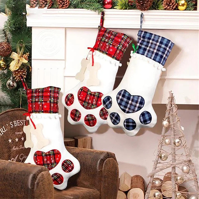 Factory In Stock Christmas Decoration Supplies Christmas Stockings Gift Bag Dog Paw Christmas Stockings Checked Cloth Bone Socks