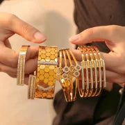 Casual Minimalist Hexagon Round Titanium Steel 18K Gold Plated Rhinestones Bangle In Bulk