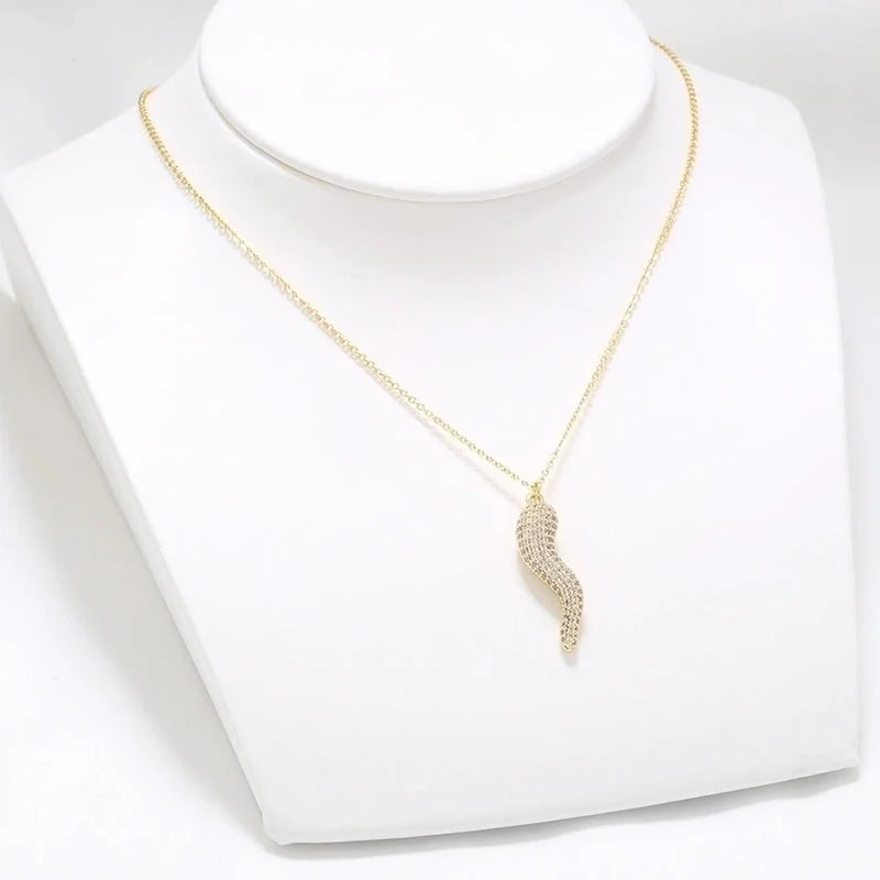 Casual Elegant Minimalist Chili Copper 18k Gold Plated Zircon Pendant Necklace In Bulk