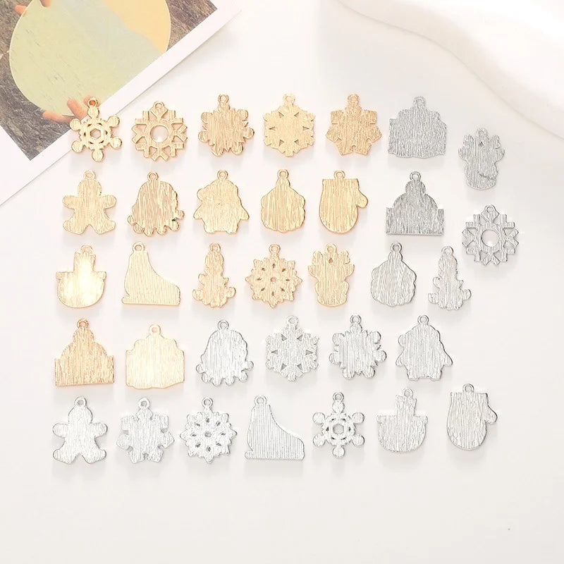 1 Set Alloy Christmas Tree Santa Claus Snowflake Pendant Jewelry Accessories