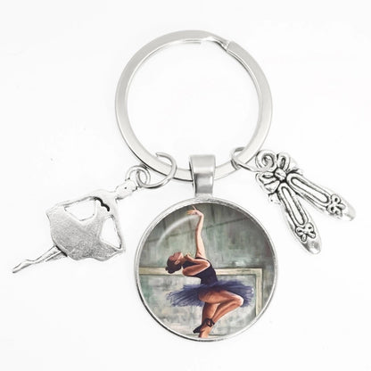 Artistic Portrait Round Alloy Metal Christmas Unisex Bag Pendant Keychain