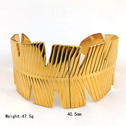 Casual Minimalist Solid Color Flower Butterfly 304 Stainless Steel 18K Gold Plated Bangle In Bulk