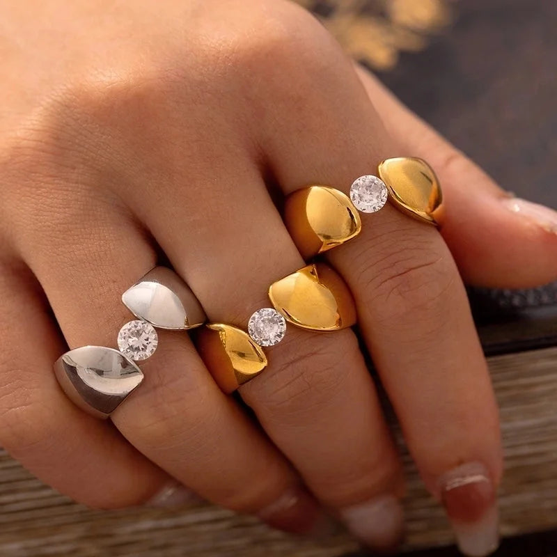 Elegant Luxurious Minimalist Solid Color Titanium Steel Zircon 18K Gold Plated Plating Inlay Rings