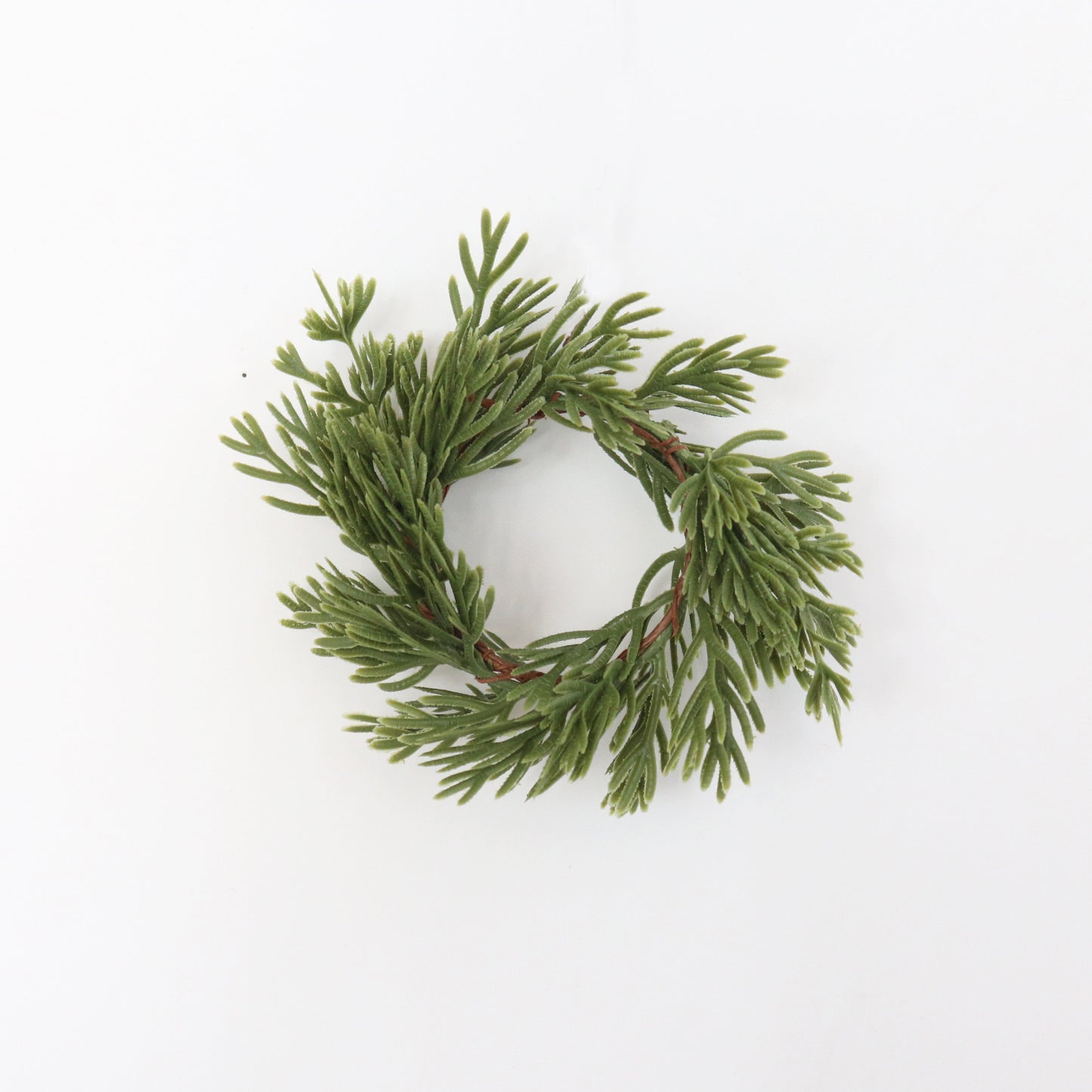 2 Pieces Can Be Matched With Christmas Decoration Pine Needle Napkin Rings For Hotel And Home Use Napkin Holders