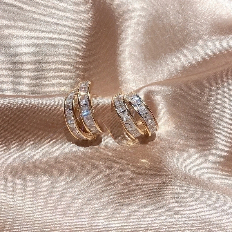 2 Pieces Retro Flower Copper Inlay Zircon Drop Earrings Ear Studs 1 Pair