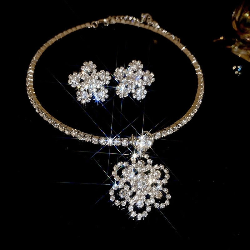 Explosions Zircon Diamond Geometric Necklace Earrings Suit Light Luxury Clavicle Chain High Sense Temperament Jewelry