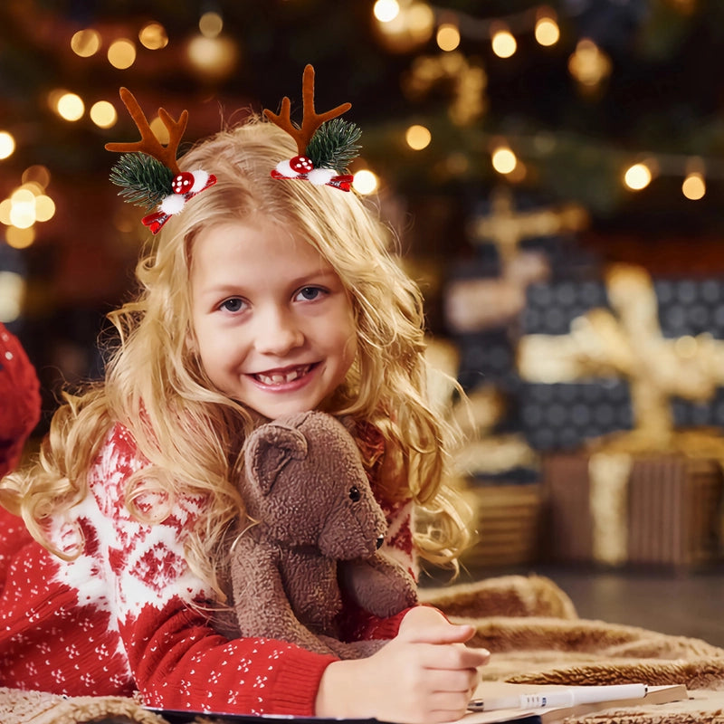 Christmas Cartoon Style Cute Bell Elk Family Gathering Party