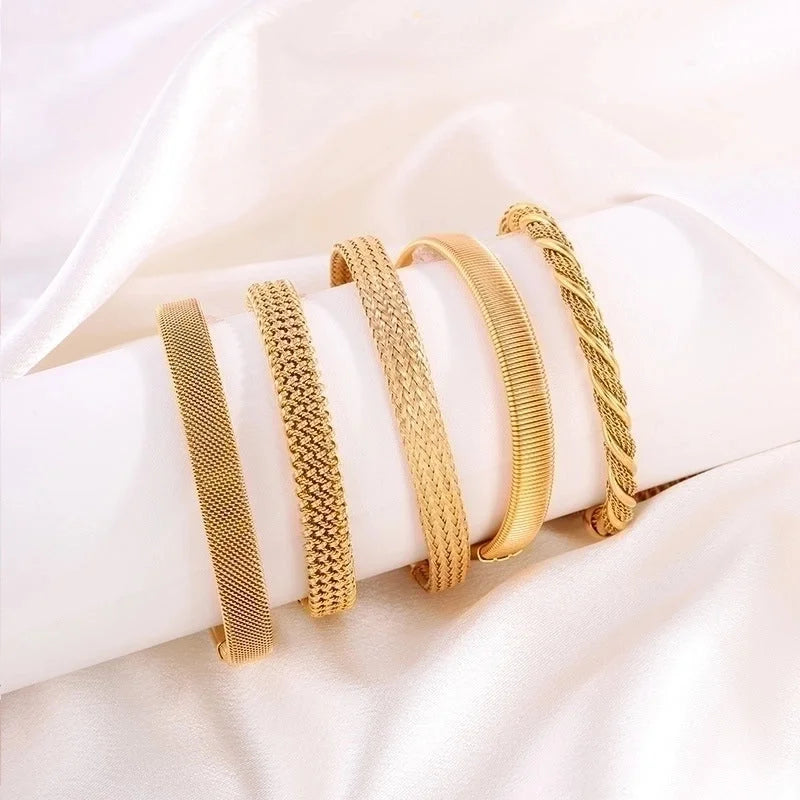 Casual Minimalist Solid Color Titanium Steel Bangle In Bulk