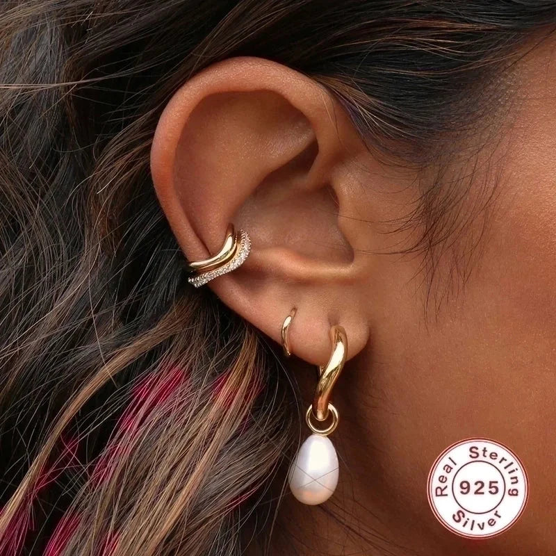 1 Pair Silver Round Earrings