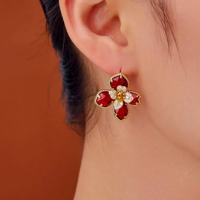 1 Pair Elegant Streetwear Flower Inlay Copper Resin Zircon K Gold Plated Ear Studs