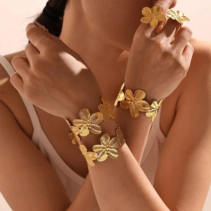 Elegant Vacation Flower 304 Stainless Steel 18K Gold Plated Rings Bracelets Necklace