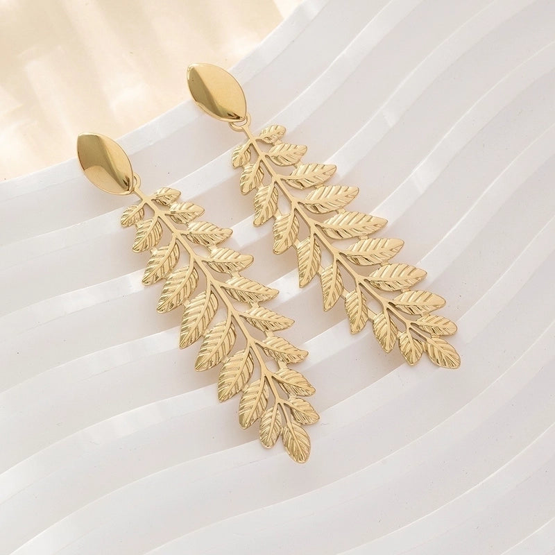 1 Pair Elegant Lady Modern Style Round Leaves Tassel Plating Titanium Steel 18K Gold Plated Drop Earrings