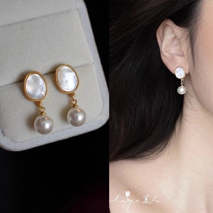 Retro Flower Copper Plating Inlay Artificial Gemstones Pearl Ear Studs 1 Pair