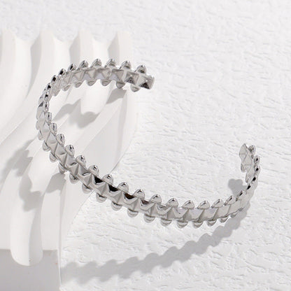 2 Pieces Expressive Stripe Stainless Steel Electroplating Bangles