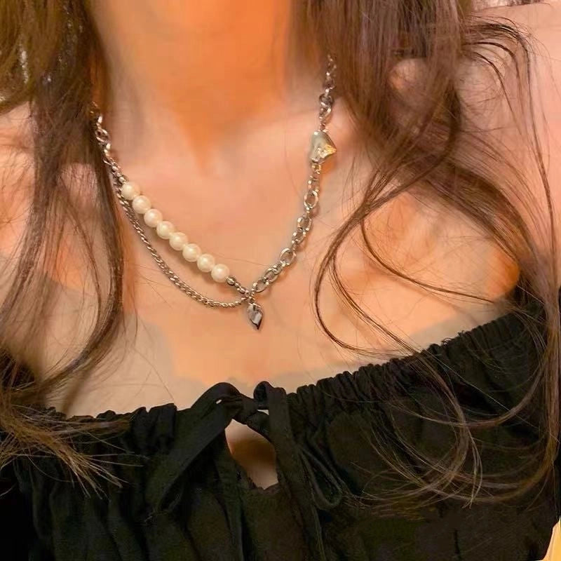 Love Stitching Pearl Japanese And Korean Necklace Design High-grade Light Luxury Niche Clavicle Chain New Women\'s Necklace