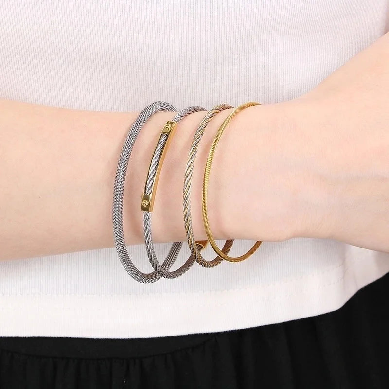 Vintage Style Geometric 304 Stainless Steel 18K Gold Plated Bangle In Bulk