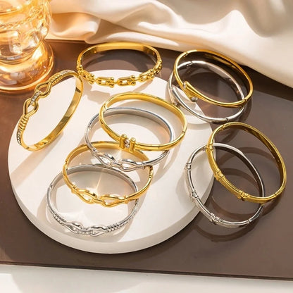 Casual Minimalist Heart Shape Flower Titanium Steel Rhinestones Bangle In Bulk