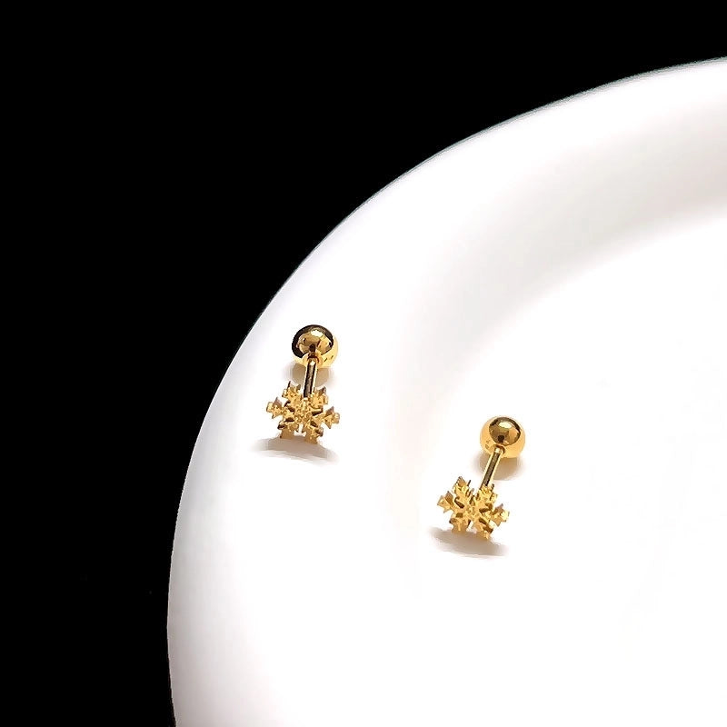 1 Piece Minimalist Four Leaf Clover Heart Shape Snowflake Plating Titanium Steel Ear Studs