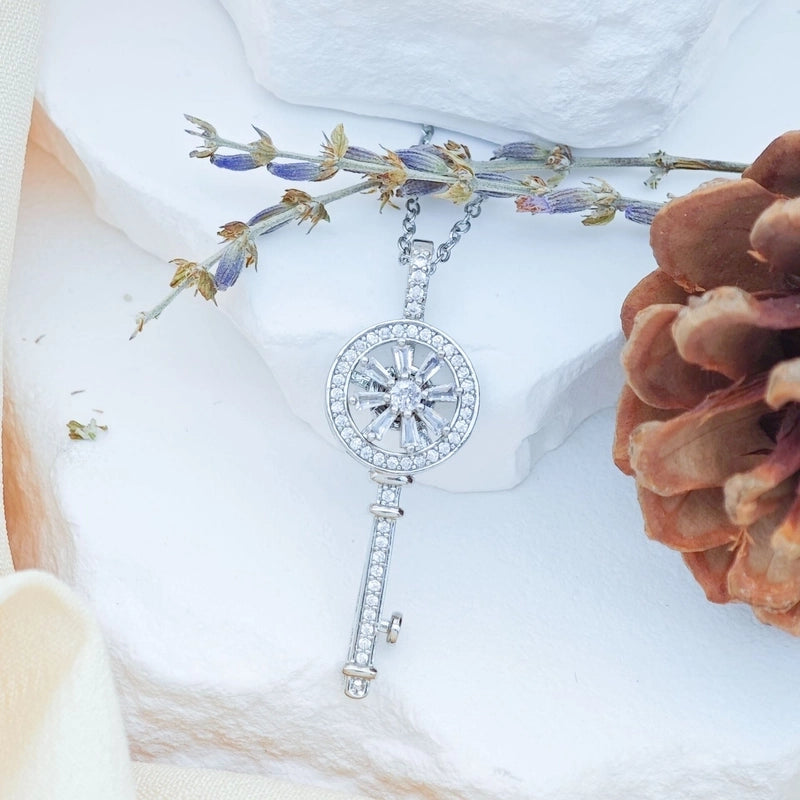 Sweet Minimalist Sun Heart Shape 304 Stainless Steel Copper Pendant Necklace Cable Chain