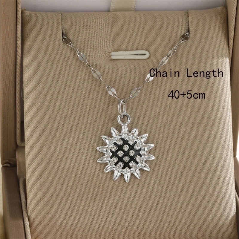 Minimalist Classic Style Cross Flower Butterfly 201 Stainless Steel Imitation Pearl Zinc Alloy Rhinestones 18K Gold Plated Enamel Diamond Pendant Necklace