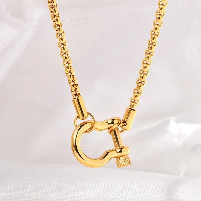 Classic Style Solid Color Horseshoe 304 Stainless Steel Titanium Steel 18K Gold 18K Gold Plated Stainless Steel Necklaces
