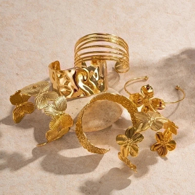 Elegant Lady Geometric Flower Stainless Steel 18K Gold Plated Bangle In Bulk