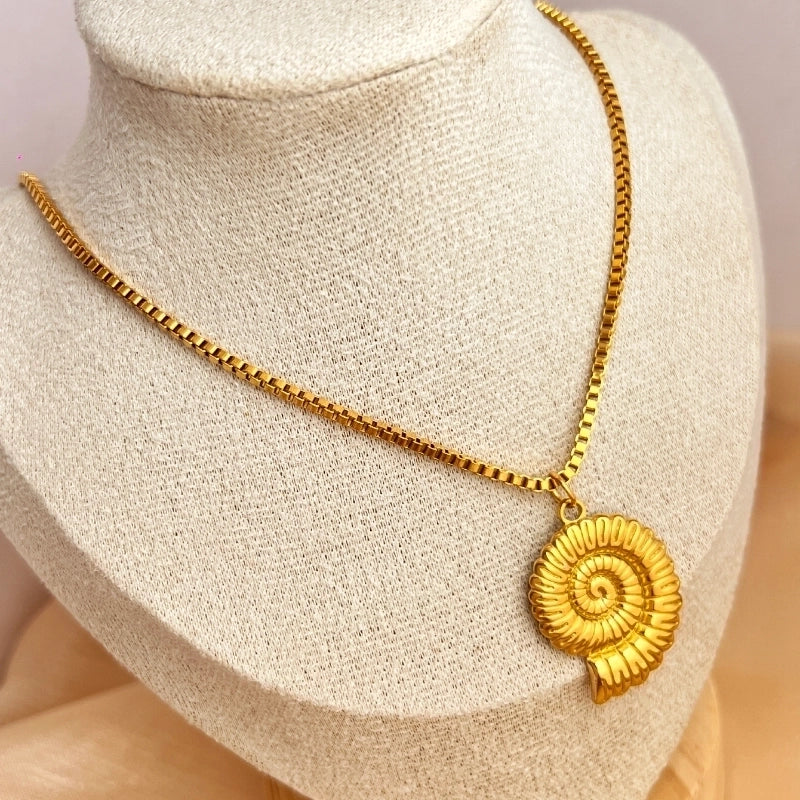 Retro Shell 201 Stainless Steel Gold Plated Plating Jewelry Set