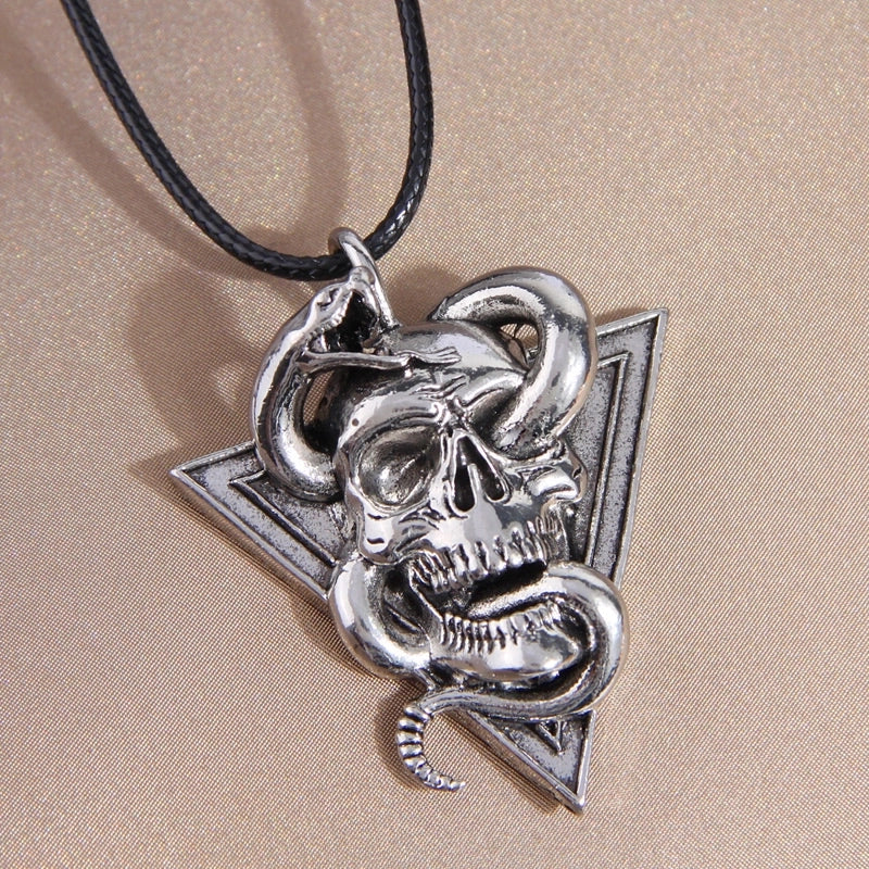 Cool Style Spider Spider Web Skull Alloy Wax Rope Inlay Rhinestones Halloween Men's Pendant Necklace