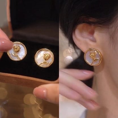 Retro Flower Copper Plating Inlay Artificial Gemstones Pearl Ear Studs 1 Pair