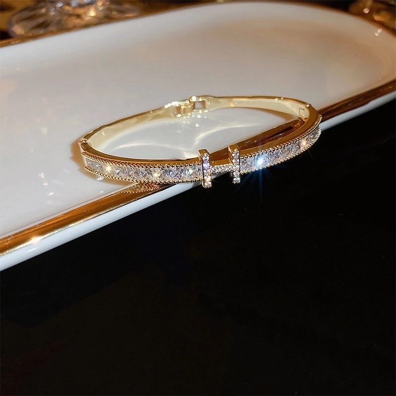 Elegant Flower 304 Stainless Steel Zircon Bangle In Bulk