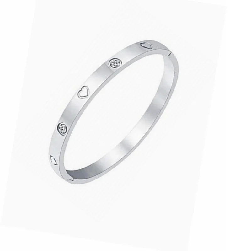 Minimalist Heart Shape Titanium Steel 18K Gold Plated Zircon Bangle In Bulk