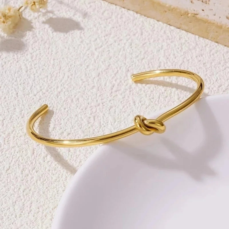 Minimalist Classic Style Knot Titanium Steel 18K Gold Plated Bangle In Bulk