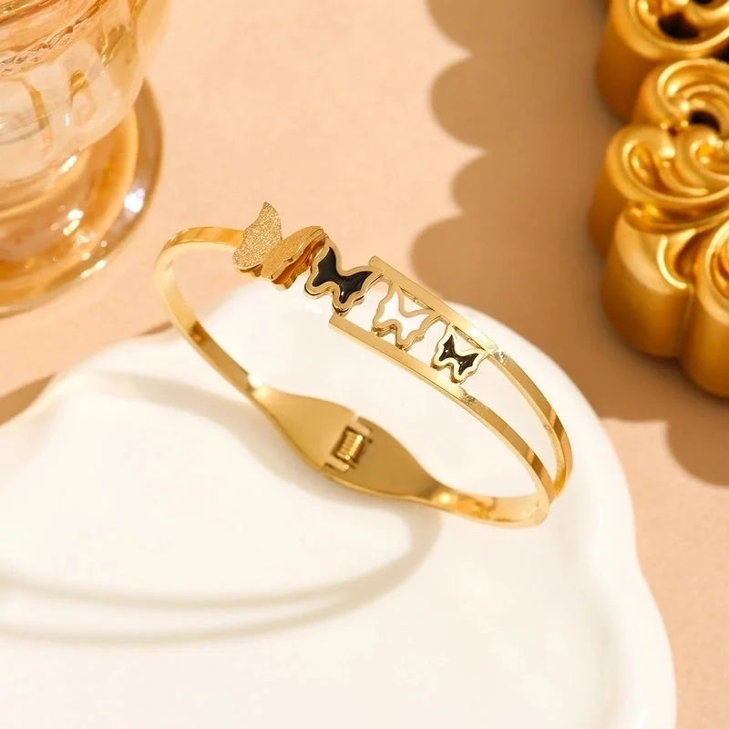 3 Pieces Y2K Modern Style Commute Heart Shape 304 Stainless Steel 18K Gold Plated Bangle In Bulk