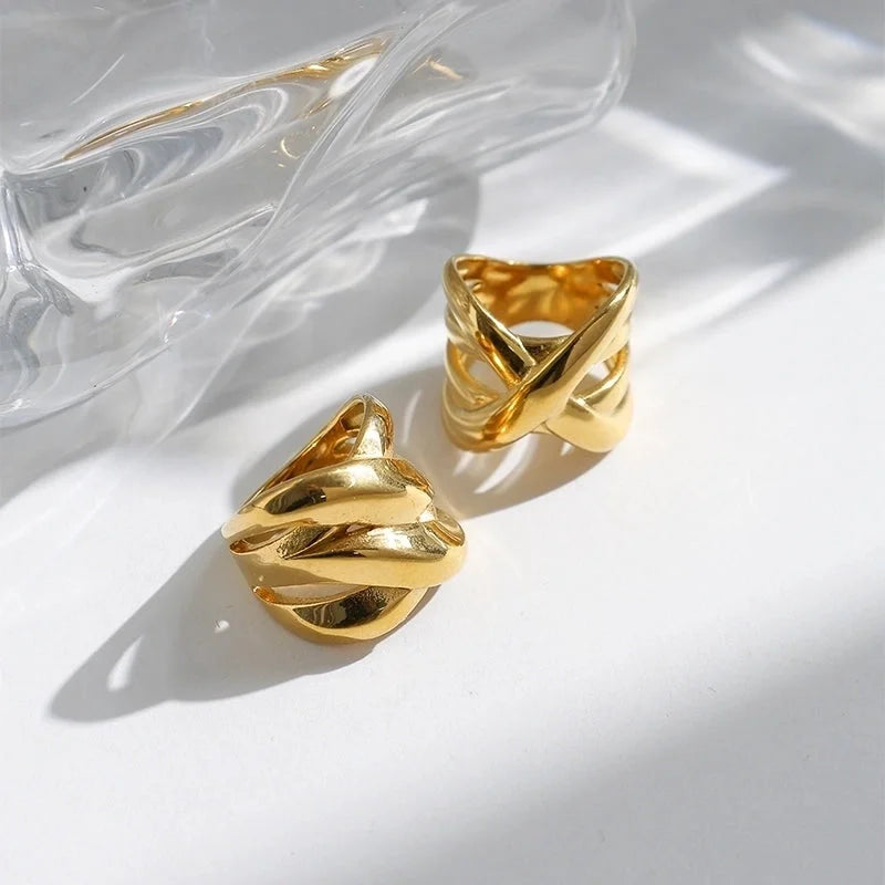 Classic Style Commute Solid Color 304 Stainless Steel 18K Gold Plated Hollow Out Rings