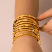 Vintage Style Minimalist Classic Style Geometric 304 Stainless Steel 18K Gold Plated Zircon Bangle In Bulk