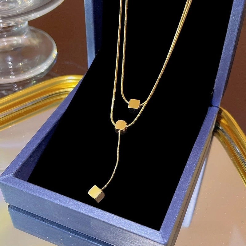 Elegant Classic Style Geometric Moon Bow Knot Titanium Steel Zircon Pendant Necklace