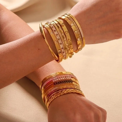 Minimalist Round Stainless Steel 18K Gold Plated Zircon Bangle In Bulk