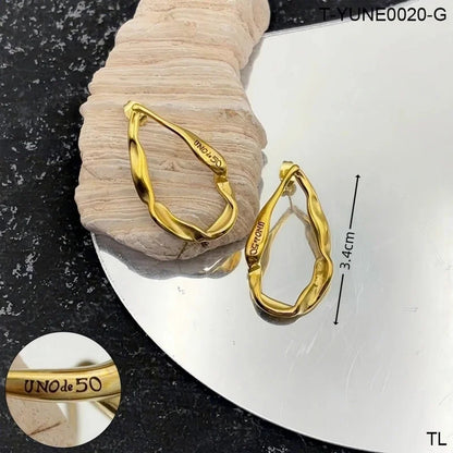 1 Pair Elegant Vacation Minimalist C Shape U Shape Solid Color 304 Stainless Steel 18K Gold Plated Earrings Ear Studs