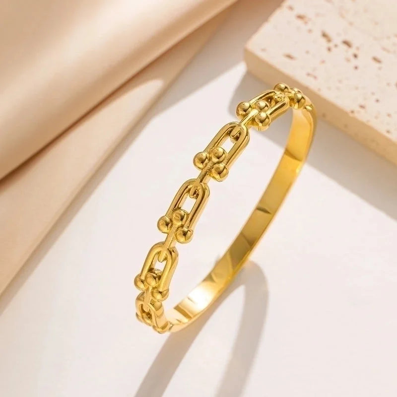 Titanium Steel 18K Gold Plated Elegant Basic Classic Style U Shape Solid Color Bangle