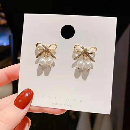 1 Pair Fashion Flower Butterfly Bow Knot Inlay Alloy Artificial Pearls Rhinestones Shell Earrings