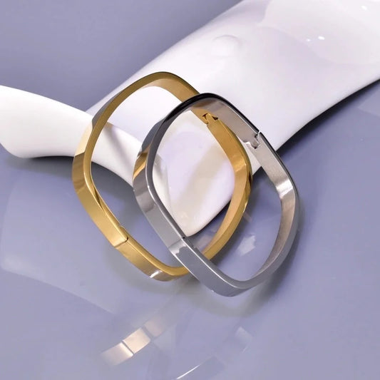 Classic Style Solid Color 304 Stainless Steel 18K Gold Plated Wide Bracelet In Bulk