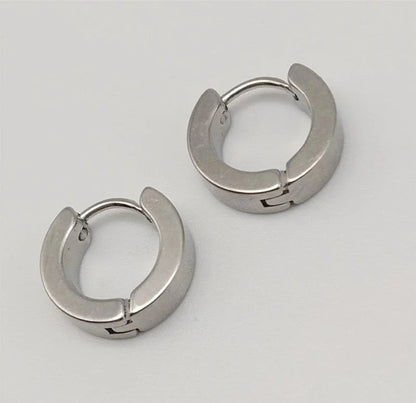 Factory Direct Japanese And Korean Fashion Men's Popular Flat Round Ear Clip Earrings Women's Tassel Small Ear Ear Bone Ear Buckle Earrings