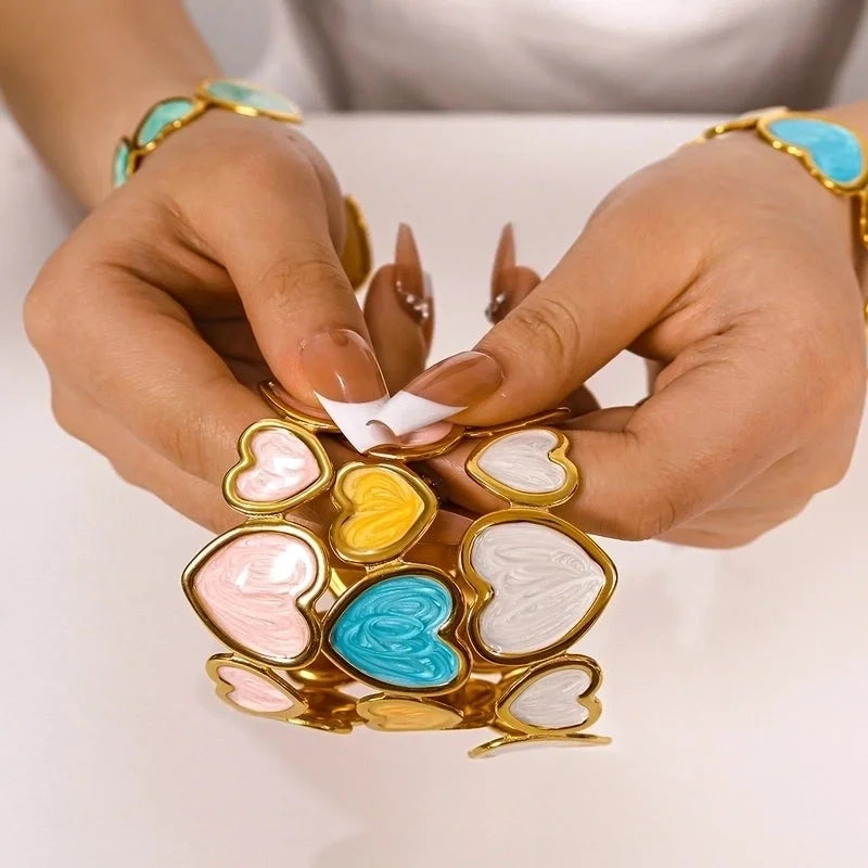 Classic Style C Shape Heart Shape 304 Stainless Steel 18K Gold Plated Cuff Bracelets In Bulk