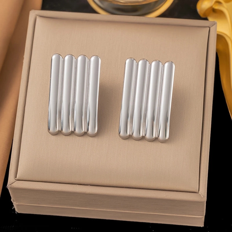 1 Pair Casual Minimalist Geometric Pleated Titanium Steel Ear Studs