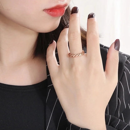 Fashion Twist Titanium Steel 18K Gold Plated Polishing Stainless Steel Rings